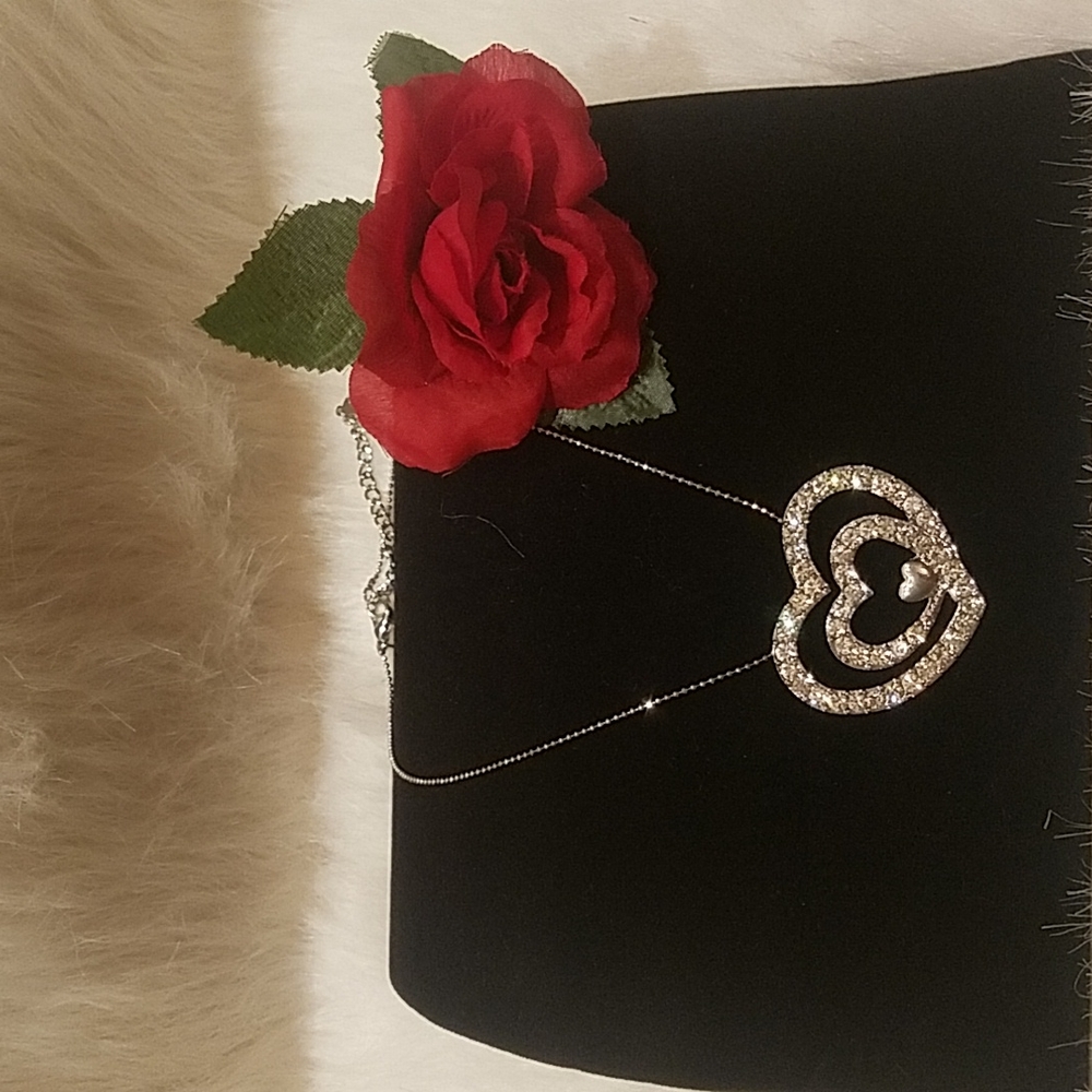 CJ LARGE CRYSTAL HEART NECKLACE